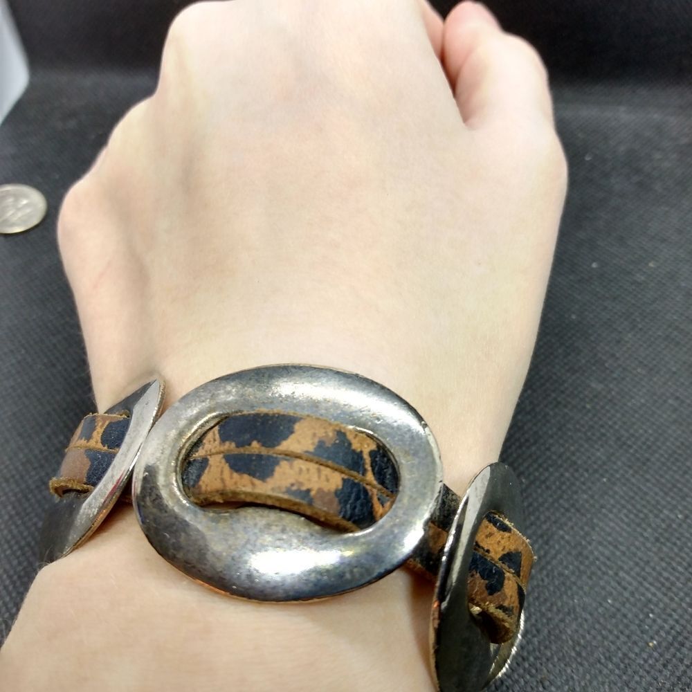 Belt buckle western leather bracelet‎